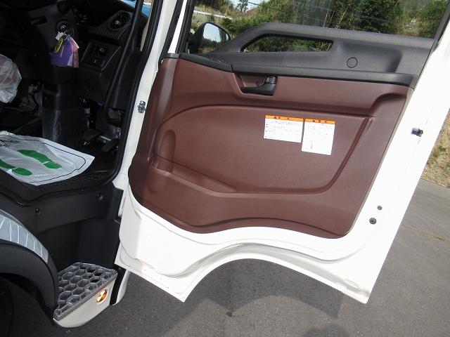 日野レンジャーアルミブロック中型（4t）[写真15]