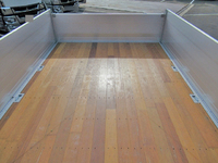 日野レンジャーアルミブロック中型（4t）[写真07]