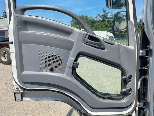 いすゞフォワードセルフクレーン5段増トン（6t・8t）[写真28]