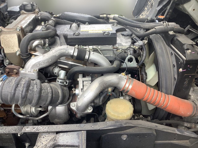 いすゞフォワードアルミウイング中型（4t）[写真15]