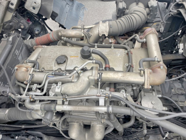 いすゞギガアルミウイング大型（10t）[写真24]