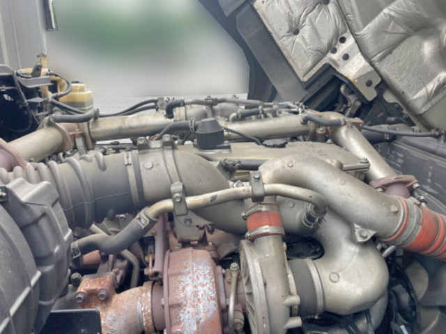 いすゞギガアルミウイング大型（10t）[写真25]