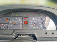 いすゞギガアルミウイング大型（10t）[写真30]