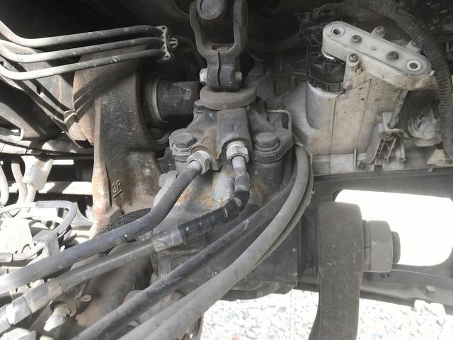 トヨタトヨエース平ボディ小型（2t・3t）[写真15]