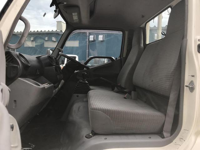 トヨタトヨエース平ボディ小型（2t・3t）[写真29]