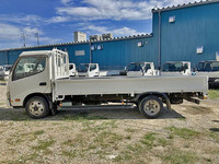 トヨタトヨエース平ボディ小型（2t・3t）[写真08]