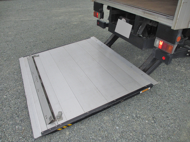 日産アトラスアルミバン小型（2t・3t）[写真05]