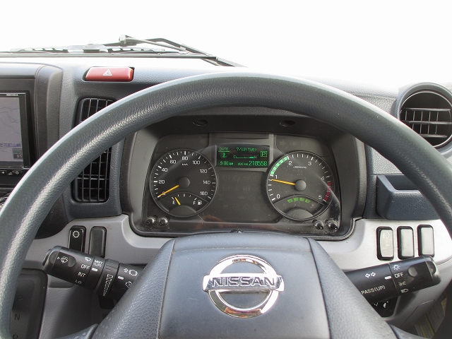 日産アトラスアルミバン小型（2t・3t）[写真09]