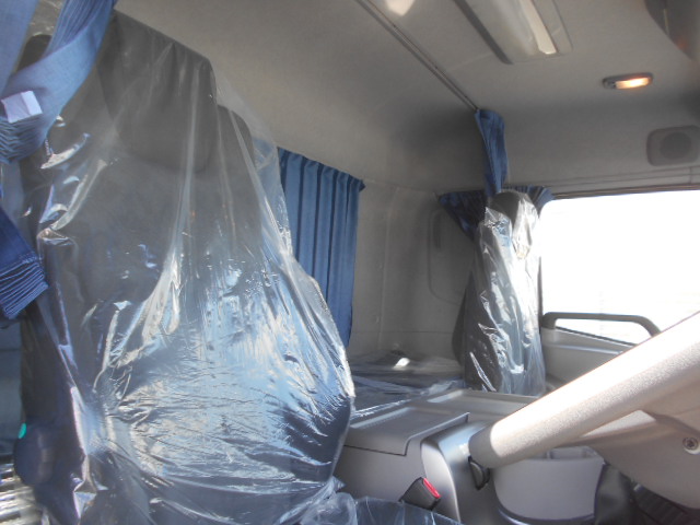 UDトラックスクオンセルフクレーン4段大型（10t）[写真25]