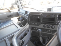 UDトラックスクオンセルフクレーン4段大型（10t）[写真26]