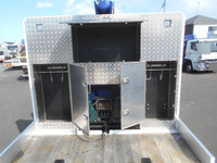 UDトラックスクオンセルフクレーン4段大型（10t）[写真09]