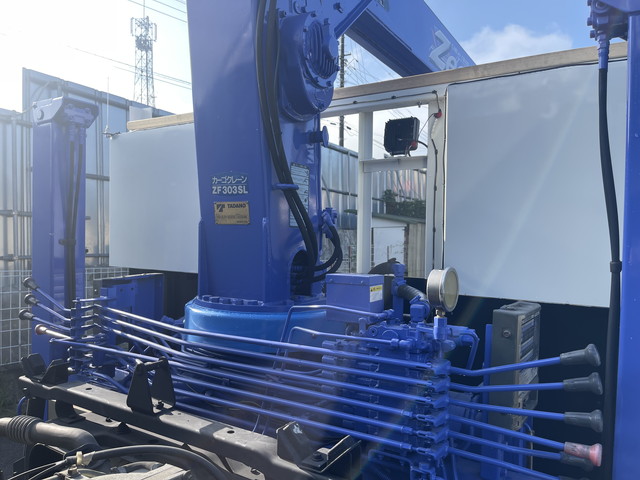 UDトラックスコンドルセルフクレーン3段中型（4t）[写真27]