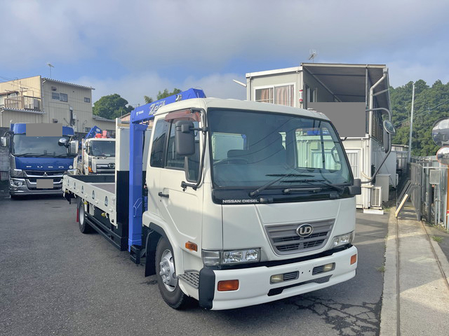 UDトラックスコンドルセルフクレーン3段中型（4t）[写真03]