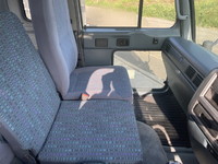 UDトラックスコンドルセルフクレーン3段中型（4t）[写真34]