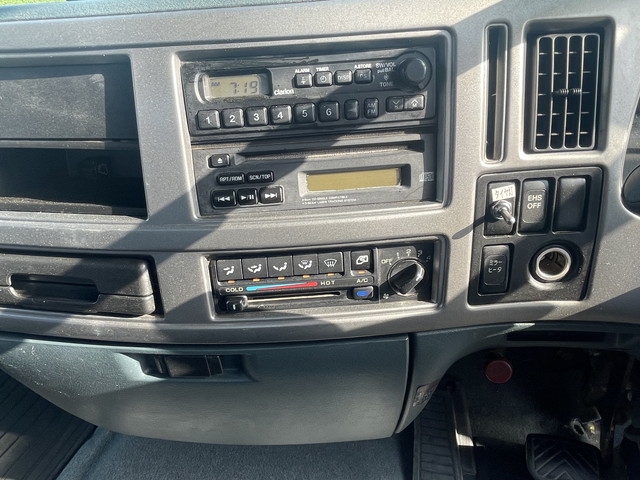 UDトラックスコンドルセルフクレーン3段中型（4t）[写真36]