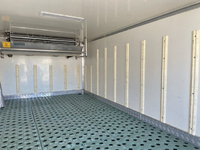 いすゞエルフ冷凍車（冷蔵車）小型（2t・3t）[写真14]