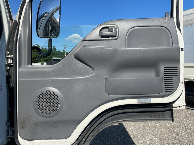 いすゞエルフ冷凍車（冷蔵車）小型（2t・3t）[写真30]