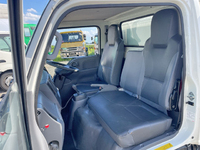 いすゞエルフ冷凍車（冷蔵車）小型（2t・3t）[写真32]