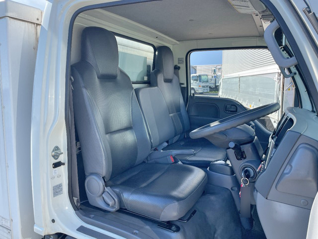 いすゞエルフ冷凍車（冷蔵車）小型（2t・3t）[写真34]