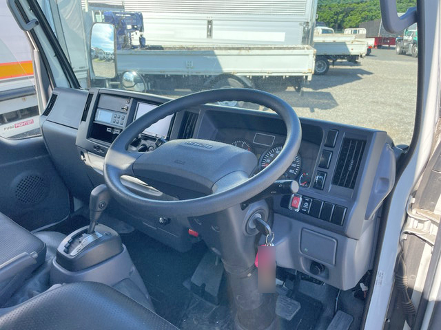 いすゞエルフ冷凍車（冷蔵車）小型（2t・3t）[写真35]