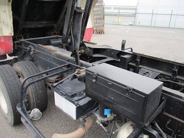 日野レンジャー深ダンプ（土砂禁ダンプ）中型（4t）[写真13]