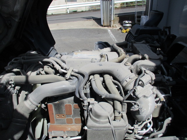 いすゞフォワードアルミウイング中型（4t）[写真12]