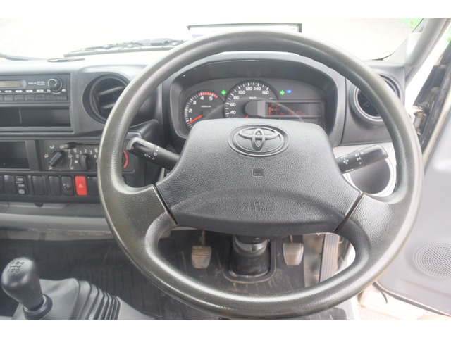 トヨタダイナ平ボディ小型（2t・3t）[写真32]