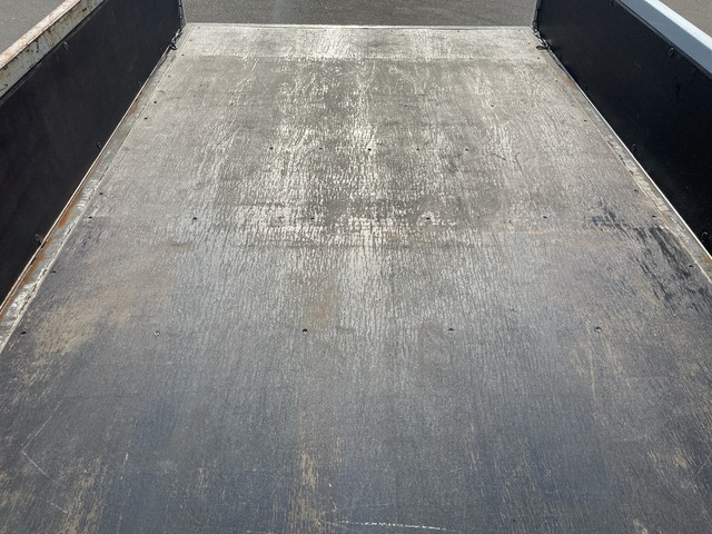 日野デュトロ平ボディ小型（2t・3t）[写真13]