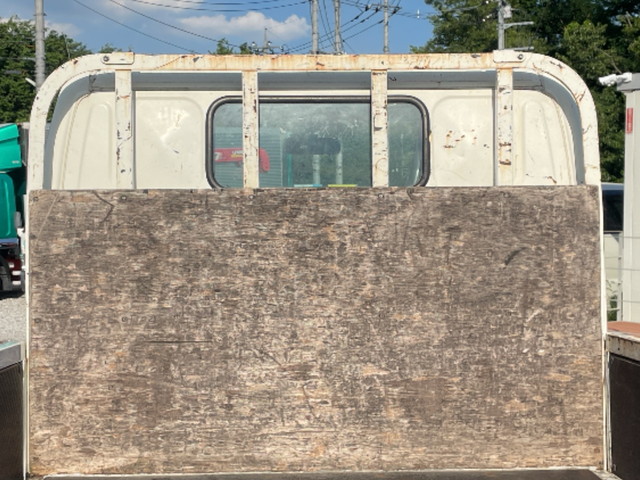 日野デュトロ平ボディ小型（2t・3t）[写真14]