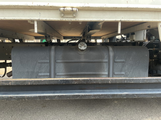日野デュトロ平ボディ小型（2t・3t）[写真16]