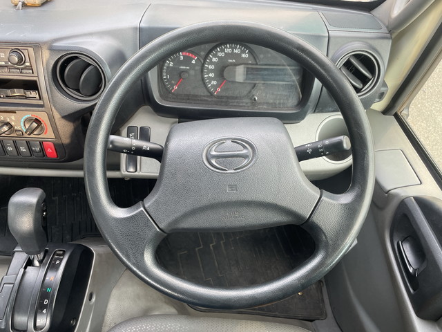 日野デュトロ平ボディ小型（2t・3t）[写真34]