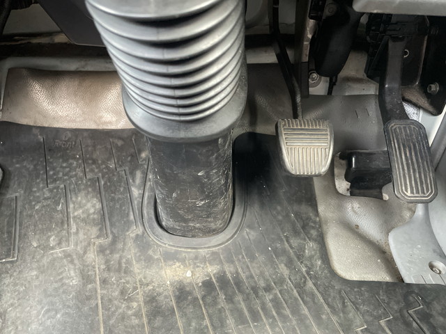 日野デュトロ平ボディ小型（2t・3t）[写真37]