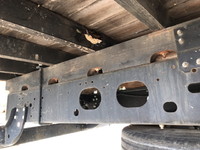 いすゞフォワード平ボディ中型（4t）[写真18]