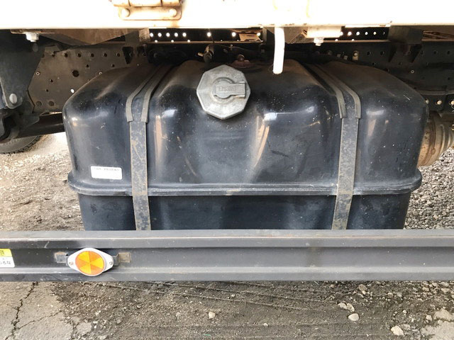 いすゞエルフ平ボディ小型（2t・3t）[写真15]