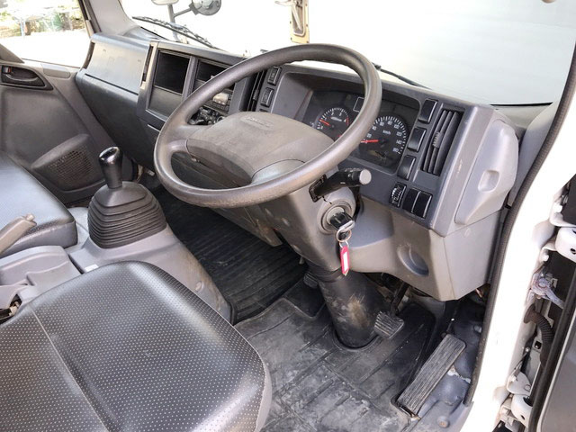 いすゞエルフ平ボディ小型（2t・3t）[写真31]