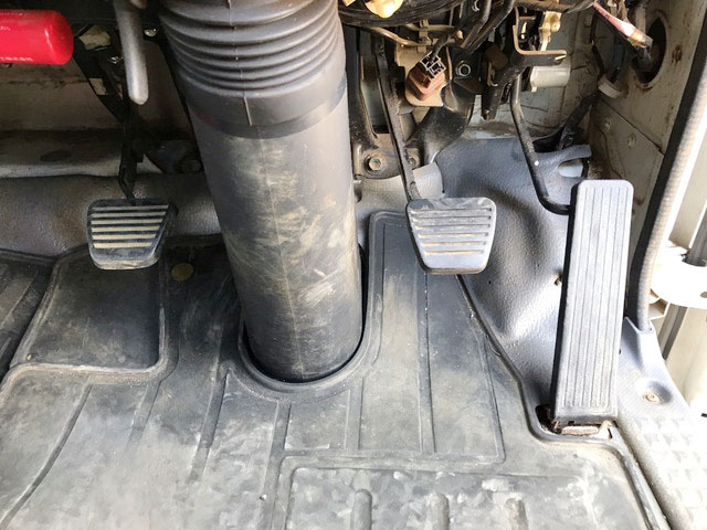 いすゞエルフ平ボディ小型（2t・3t）[写真37]