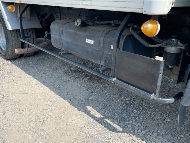 三菱ふそうキャンターアルミバン小型（2t・3t）[写真19]