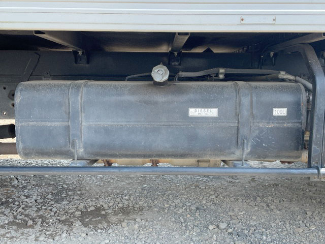 三菱ふそうキャンターアルミバン小型（2t・3t）[写真20]