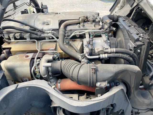 三菱ふそうキャンターアルミバン小型（2t・3t）[写真26]