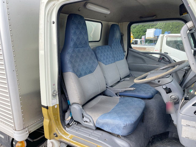三菱ふそうキャンターアルミバン小型（2t・3t）[写真31]