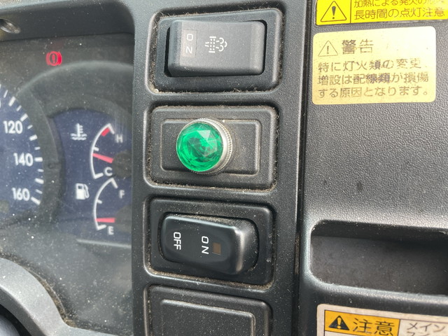 三菱ふそうキャンターアルミバン小型（2t・3t）[写真36]