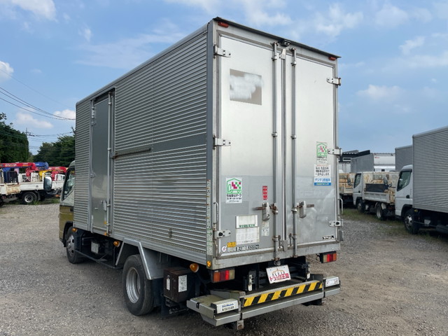 三菱ふそうキャンターアルミバン小型（2t・3t）[写真04]