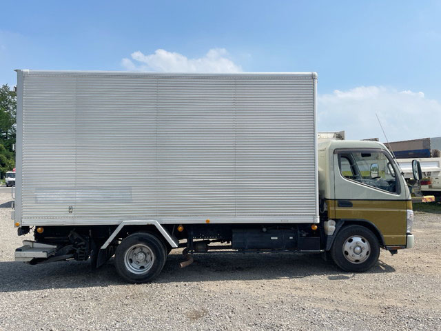 三菱ふそうキャンターアルミバン小型（2t・3t）[写真07]