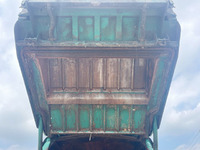 いすゞフォワードパッカー車（塵芥車）増トン（6t・8t）[写真10]