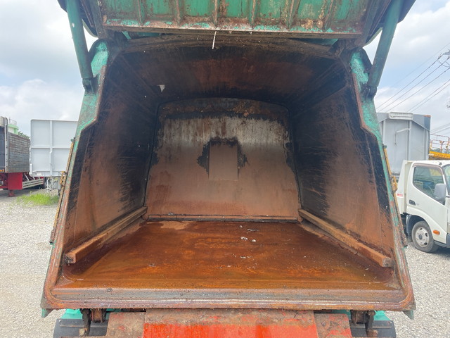 いすゞフォワードパッカー車（塵芥車）増トン（6t・8t）[写真11]