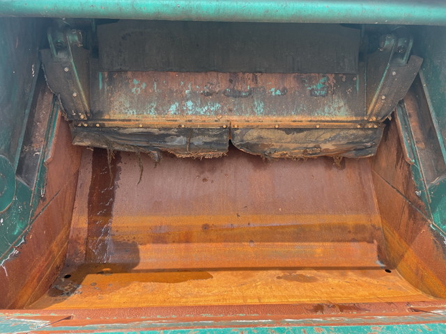 いすゞフォワードパッカー車（塵芥車）増トン（6t・8t）[写真14]