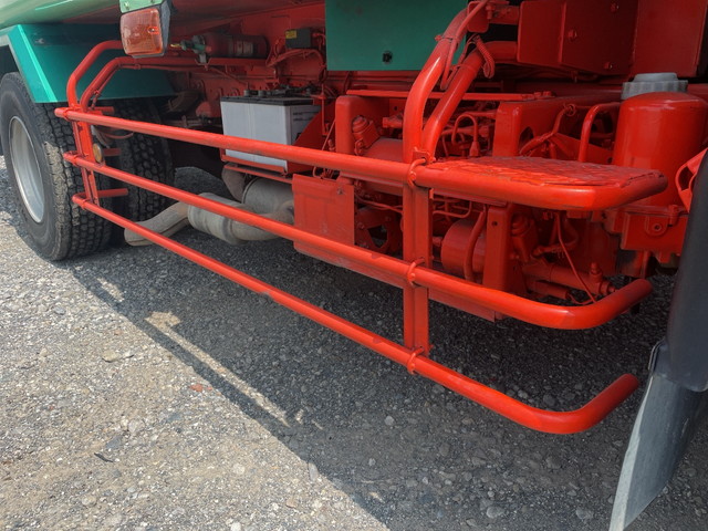 いすゞフォワードパッカー車（塵芥車）増トン（6t・8t）[写真17]