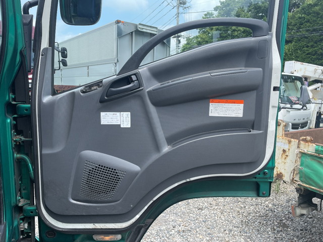 いすゞフォワードパッカー車（塵芥車）増トン（6t・8t）[写真27]