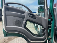 いすゞフォワードパッカー車（塵芥車）増トン（6t・8t）[写真28]