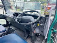 いすゞフォワードパッカー車（塵芥車）増トン（6t・8t）[写真33]